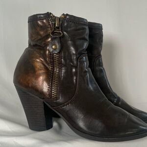 Vintage Nine West Wicked-Inspired Heeled Booties - Holographic Bronze size 7